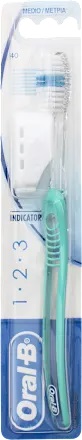 ORALB 123 INDICATOR SPAZZOLINO MANUALE SETOLE 35 MEDIE - Farmacia Mastrangelo 