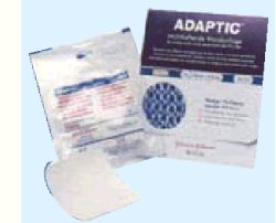 MEDICAZIONE NON ADERENTE STERILE APTIC MISURA 7,6X7,6CM 10 PEZZI 2012ZI - Farmacia Mastrangelo 
